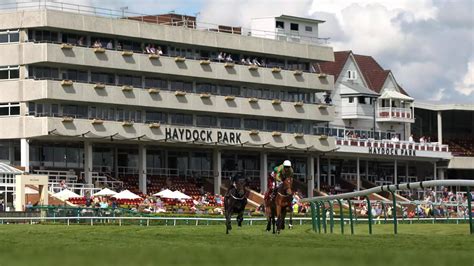 14:20 Haydock .